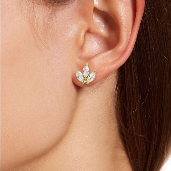 Savvy Cie jewels 18K gold stud earrings - Picture 2 of 4